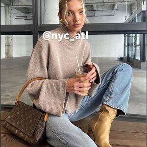 NWOT Helsa Pamelia Crew Neck Sweater